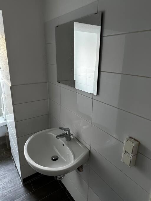 Zentrumsnahes Monteurszimmer Erfurt Exterior foto
