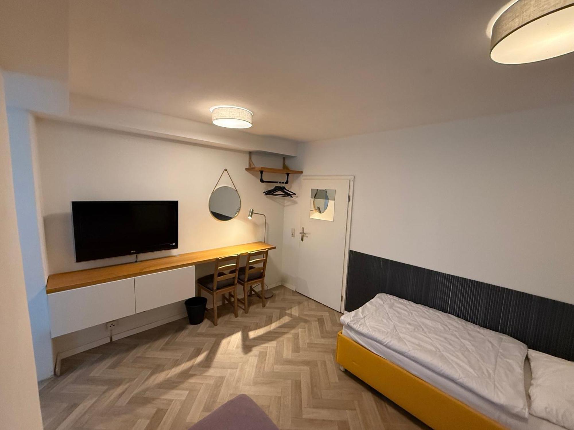 Zentrumsnahes Monteurszimmer Erfurt Exterior foto